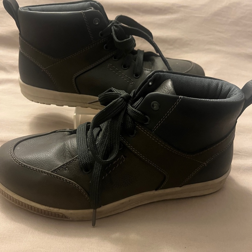 Deer Stags Black and Gray High-Top Sneakers